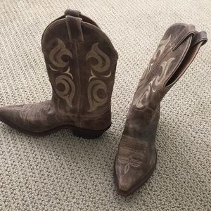 Justin boots
